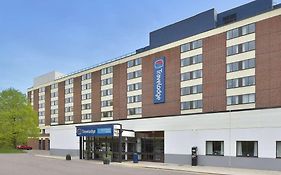 Travelodge Gatwick Airport Central Hotel